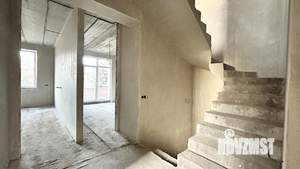 Дом 200м&sup2;, 3-этажный, участок 3 сот.  