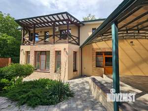 Дом 205м&sup2;, 2-этажный, участок 9 сот.  