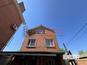 Дом 200м&sup2;, 3-этажный, участок 2 сот.  