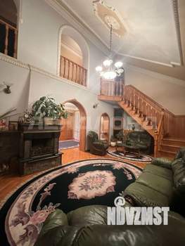 Дом 219м², 2-этажный, участок 8 сот.  