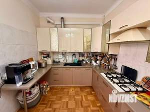 Дом 292м&sup2;, 3-этажный, участок 6 сот.  