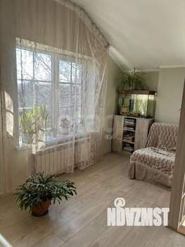 Дом 142м&sup2;, 2-этажный, участок 3 сот.  