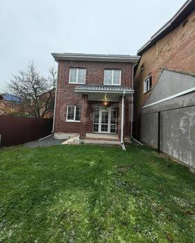 Дом 133м&sup2;, 2-этажный, участок 3 сот.  