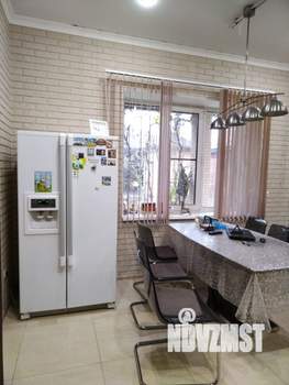 Дом 184м&sup2;, 2-этажный, участок 6 сот.  