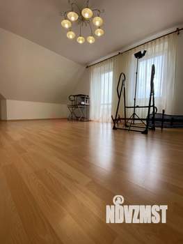 Дом 250м², 3-этажный, участок 6 сот.  