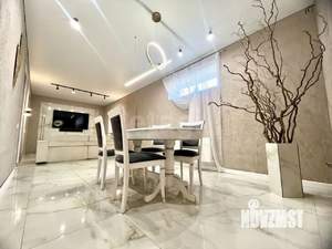 Дом 200м², 3-этажный, участок 4 сот.  