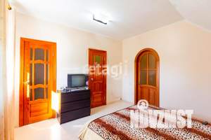 Дом 177м&sup2;, 3-этажный, участок 4 сот.  