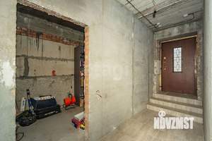 Дом 313м&sup2;, 3-этажный, участок 6 сот.  