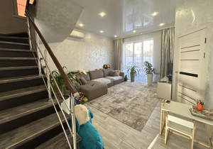 Дом 107м&sup2;, 2-этажный, участок 3 сот.  