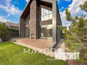 Дом 325м², 2-этажный, участок 7 сот.  