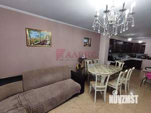 Дом 200м², 2-этажный, участок 6 сот.  