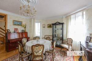 Дом 213м&sup2;, 3-этажный, участок 2 сот.  