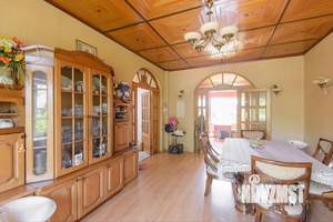Дом 320м², 3-этажный, участок 10 сот.  