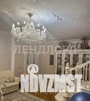 Дом 215м&sup2;, 2-этажный, участок 4 сот.  