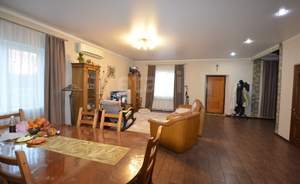 Дом 152м&sup2;, 2-этажный, участок 4 сот.  