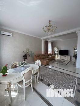 Дом 270м², 2-этажный, участок 3 сот.  