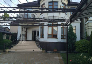 Дом 500м², 2-этажный, участок 9 сот.  