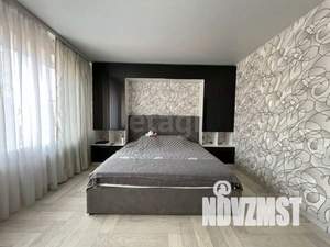 Дом 164м&sup2;, 3-этажный, участок 6 сот.  