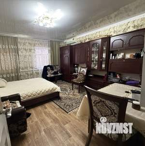 Дом 220м&sup2;, 2-этажный, участок 8 сот.  