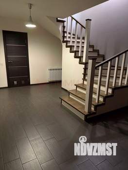 Дом 170м&sup2;, 2-этажный, участок 3 сот.  