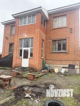 Дом 242м&sup2;, 3-этажный, участок 5 сот.  