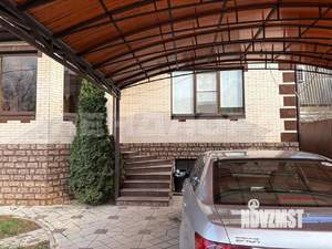 Дом 310м&sup2;, 2-этажный, участок 3 сот.  