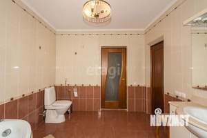 Дом 380м², 2-этажный, участок 3 сот.  