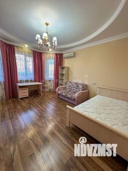 Дом 264м², 2-этажный, участок 3 сот.  