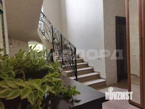 Дом 250м&sup2;, 2-этажный, участок 6 сот.  