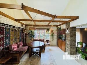 Дом 187м², 3-этажный, участок 4 сот.  