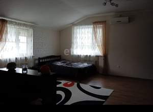 Дом 323м², 3-этажный, участок 10 сот.  