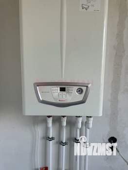 Дом 130м&sup2;, 2-этажный, участок 4 сот.  