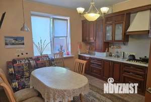 Дом 128м&sup2;, 2-этажный, участок 3 сот.  