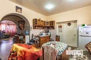 Дом 327м&sup2;, 2-этажный, участок 6 сот.  