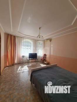 Дом 313м², 2-этажный, участок 6 сот.  