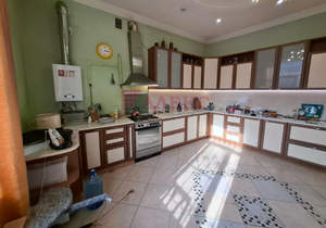 Дом 198м², 2-этажный, участок 318 сот.  