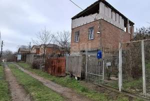 Дом 100м&sup2;, 2-этажный, участок 6 сот.  