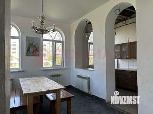 Дом 270м&sup2;, 2-этажный, участок 17 сот.  