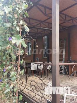 Дом 250м&sup2;, 2-этажный, участок 6 сот.  