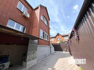 Дом 200м&sup2;, 3-этажный, участок 2 сот.  