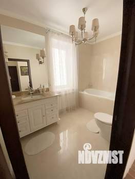 Дом 137м&sup2;, 2-этажный, участок 3 сот.  