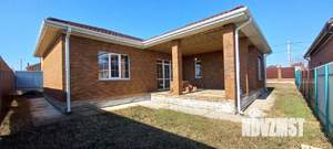 Дом 180м&sup2;, 1-этажный, участок 6 сот.  