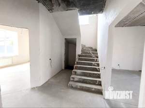 Дом 135м&sup2;, 2-этажный, участок 3 сот.  