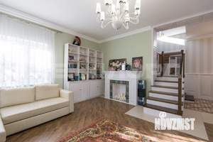 Дом 188м&sup2;, 2-этажный, участок 6 сот.  