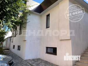 Дом 263м&sup2;, 2-этажный, участок 3 сот.  