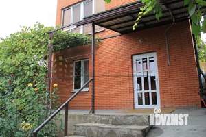 Дом 176м², 2-этажный, участок 4 сот.  