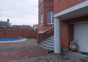 Дом 580м², 3-этажный, участок 6 сот.  