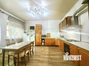 Дом 147м&sup2;, 2-этажный, участок 3 сот.  