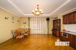 Дом 380м², 2-этажный, участок 3 сот.  