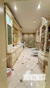 Дом 500м², 2-этажный, участок 7 сот.  